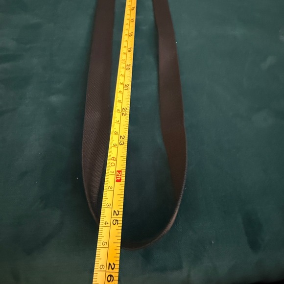 Lululemon Everywhere Belt Bag Crossbody‎ Nylon Black Adjustable Strap - Picture 13 of 15